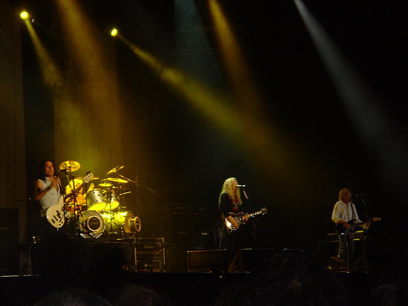 File:Thin Lizzy 2007.JPG