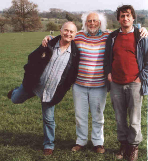 Tony Robinson (left), Mick Aston and Guy de la Bédoyère on a Time Team shoot in 2007.