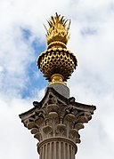 Top of column in Paternoster Square, London - 2022-09-10.jpg
