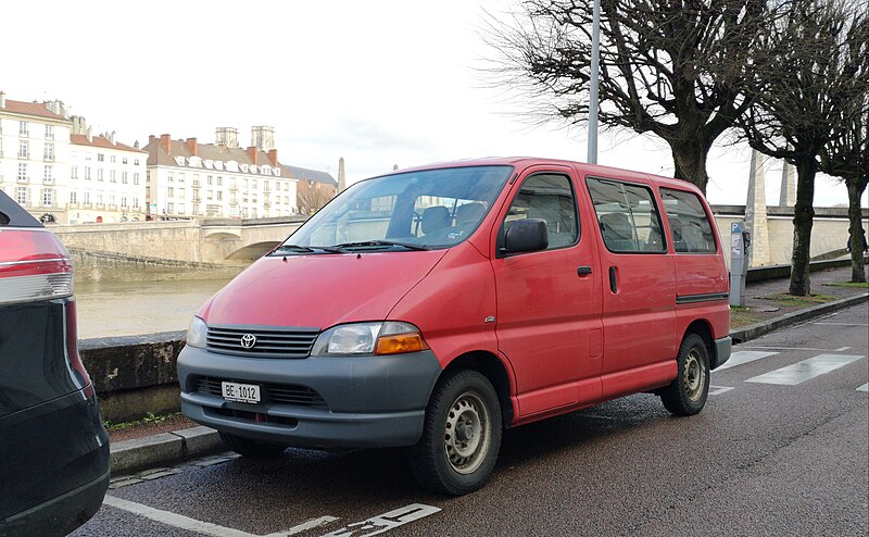 File:Toyota Hiace (50732874578).jpg