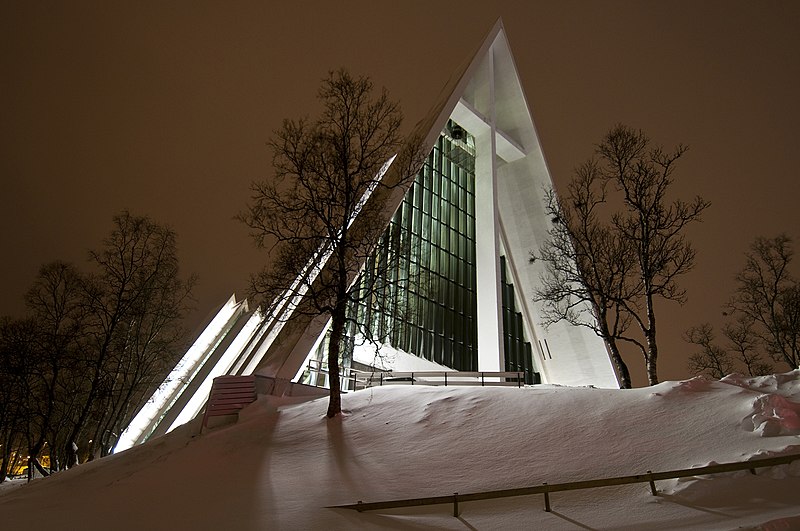 File:Tromsdalen kirke (Ishavskatedralen) - The Arctic Cathedral (5557802765).jpg