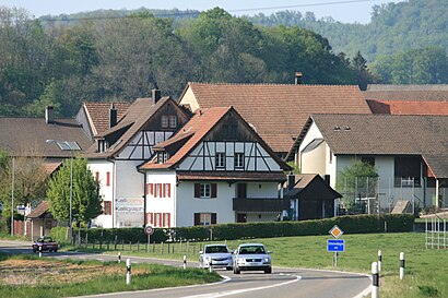 So kommt man zu Unterendingen mit den Öffentlichen - Mehr zum Ort Hier