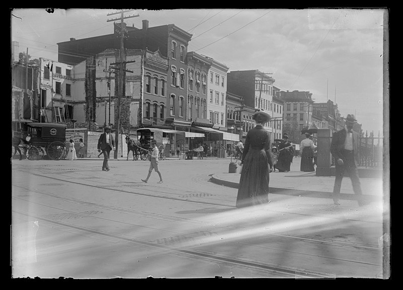 File:View of 7th Street, N.W., East side, looking South from G Street LCCN2016646854.jpg