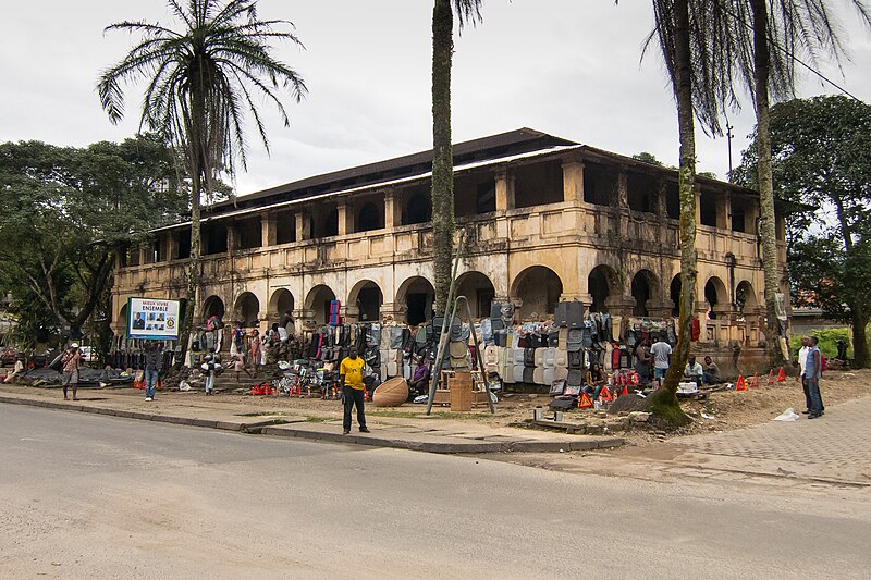 File:Villa Mandessi Bell - Douala.jpg