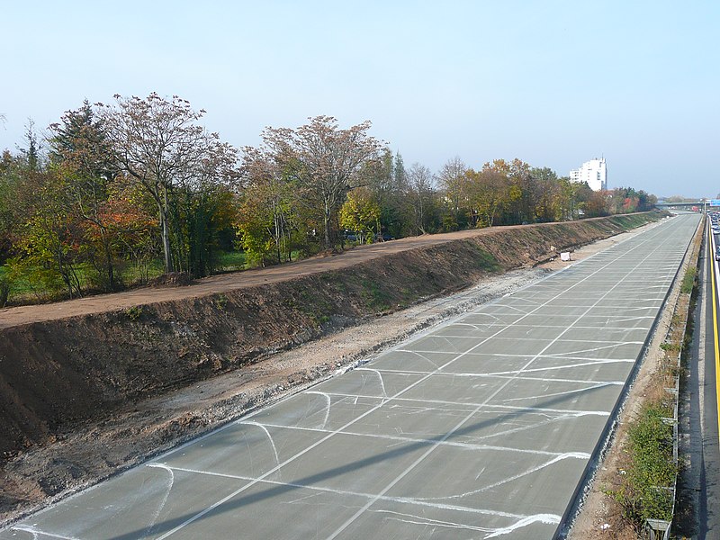 File:Vorbereitung Lärmschutzwände A5.JPG