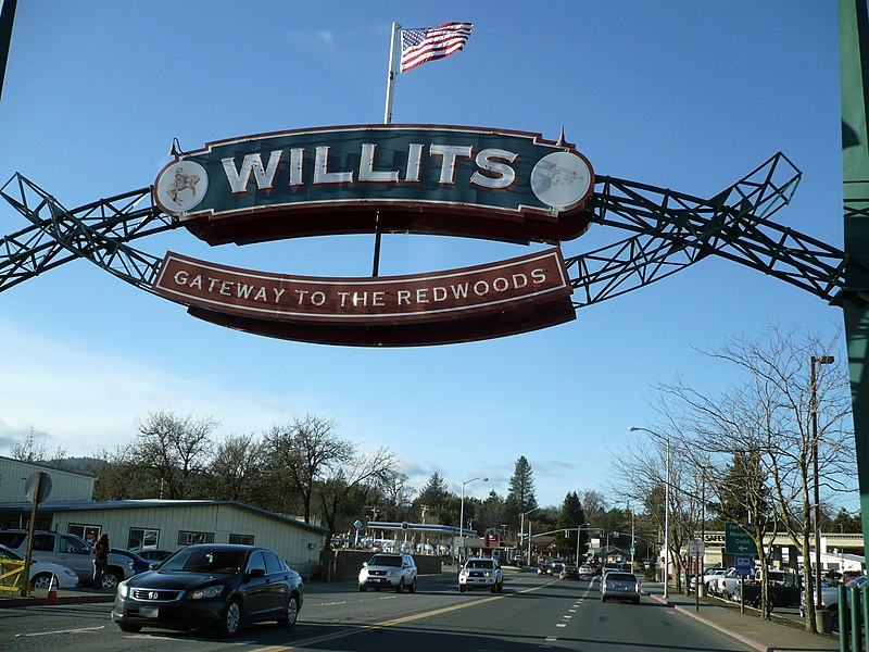 File:Willits Sign Gateway to the Redwoods 2016 Detail.jpg