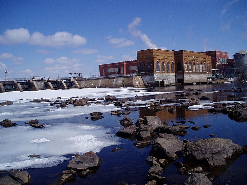 File:WisconsinRiverDamStevensPoint.jpg