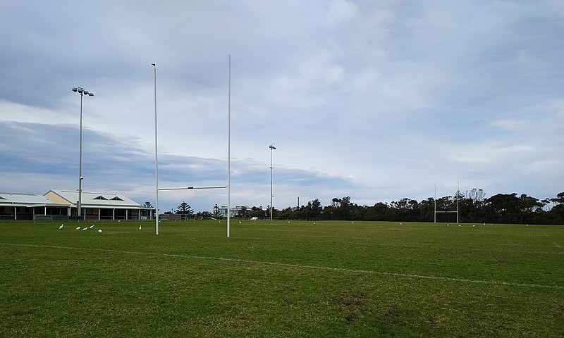 File:Woonona Shamrocks rugby pitch.jpg