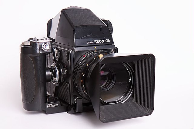 File:Zenza Bronica SQ-A.jpg - Wikimedia Commons