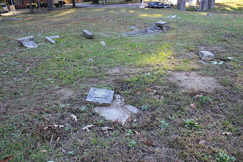 File:Zion Cemetery Memphis TN 2013-11-03 025.jpg