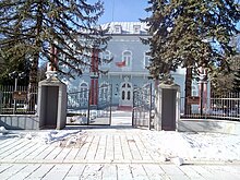 The Blue Palace, where the president of Montenegro resides. Goluboi dvorets v Tsetine.jpg