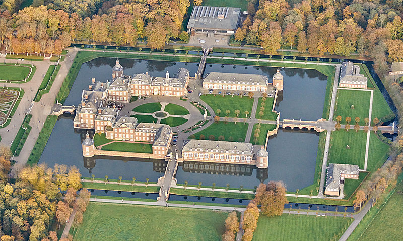 File:20141101 Schloss Nordkirchen (06973).jpg