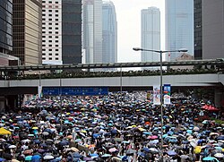 Protesters on Harcourt Road on 12 June 2019, adjacent to the Central Government Complex 2019-06-12 Hong Kong demonstrators on Harcourt Road.jpg