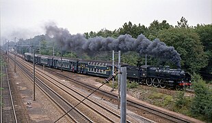 Train spécial tracté par la 230 G 353 à Achères le 19/09/1982.