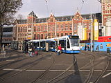 Lijn 17 op het Stationsplein.