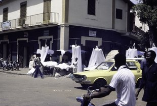 Streetvendors selling mosquito nets, Rue Mohamed V, Bamako, 1984