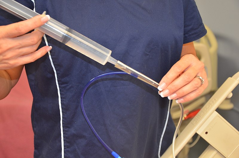File:Administering medication into a gastric tube.jpg