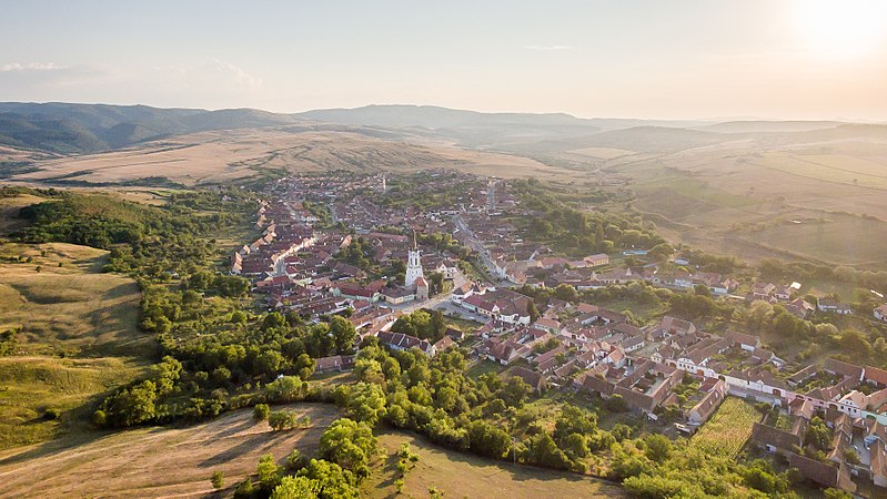 File:Aerial view Garbova, Romania-0289.jpg