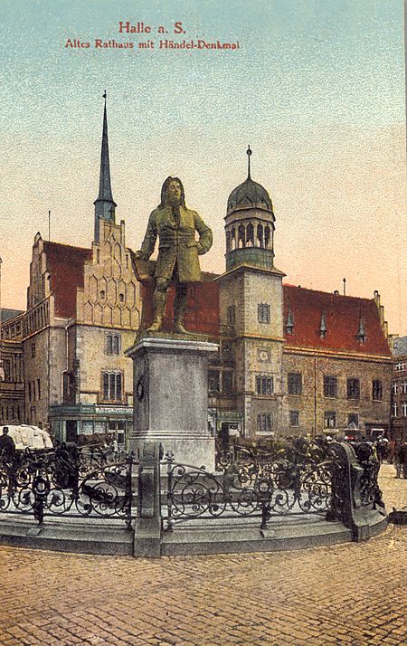 Altes Rathaus Halle mit Händel Denkmal