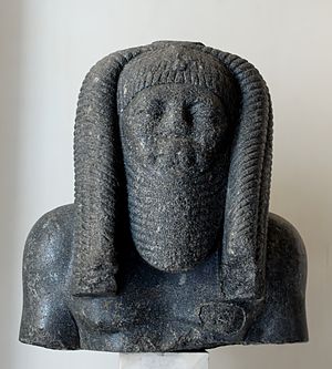 Kipec Amenemheta III., sedaj v Louvru