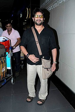 Arshad Warsi returns from IIFA 2012 06