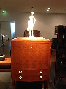 A cabinet by Emile-Jacques Ruhlmann displayed in the Maison du Collectioneur