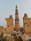 Am Qutb Minar, Neu-Delhi 05.JPG