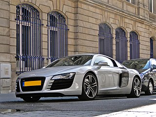 R8 (42)