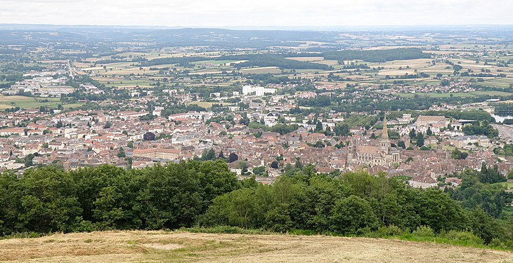 Panorama sur la ville d'Autun depuis la Croix de la Libération.