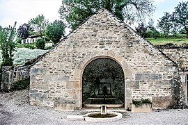 Bâtiment inférieur du lavoir de la Margelle.