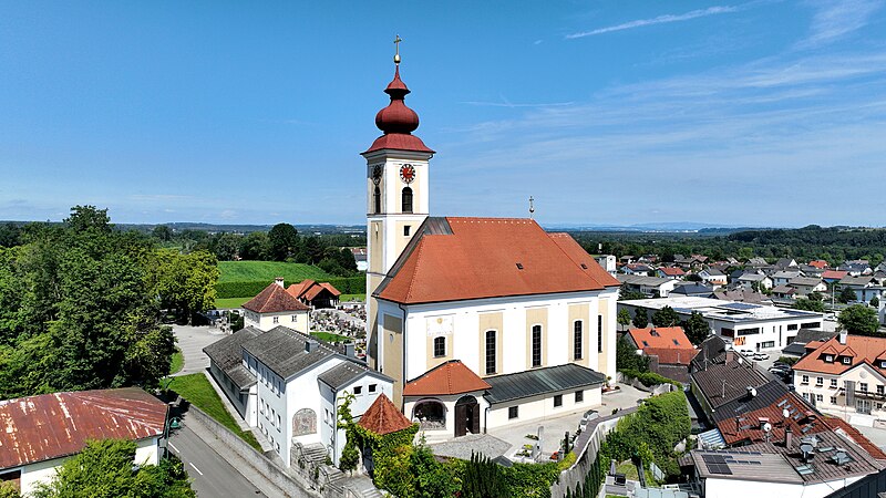 File:Bad Wimsbach - Kirche (b).JPG