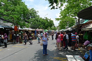 <span class="mw-page-title-main">Chatuchak Weekend Market</span> Street market in Chatuchak, Bangkok, Thailand