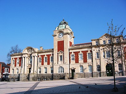 How to get to King Square, Barry with public transport- About the place