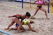 Deutsch: Beachhandball Europameisterschaften 2019 (Beach handball Euro); Tag 3: 4. Juli 2019 – Frauen, Hauptrunde Gruppe II, Ukraine-Italien 2:0 (20:16, 20:16) English: Beach handball Euro; Day 3: 4 July 2019 – Women Main Round Group II – Ukraine-Italy 2:0 (20:16, 20:16)