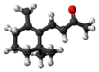 Bola-dan-stick model beta-ionone molekul