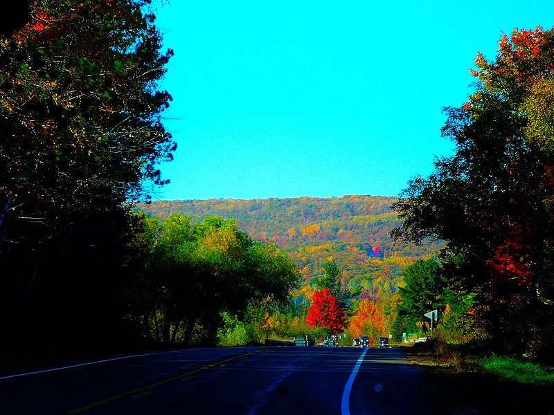 File:Between Bayfield and Washburn - panoramio.jpg