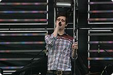Urie in 2007 Brendon Urie of Panic! at the Disco (1188010178).jpg