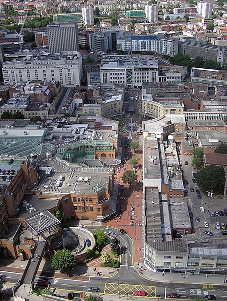 صورة:Bristol.broadmead.balloon.arp.jpg