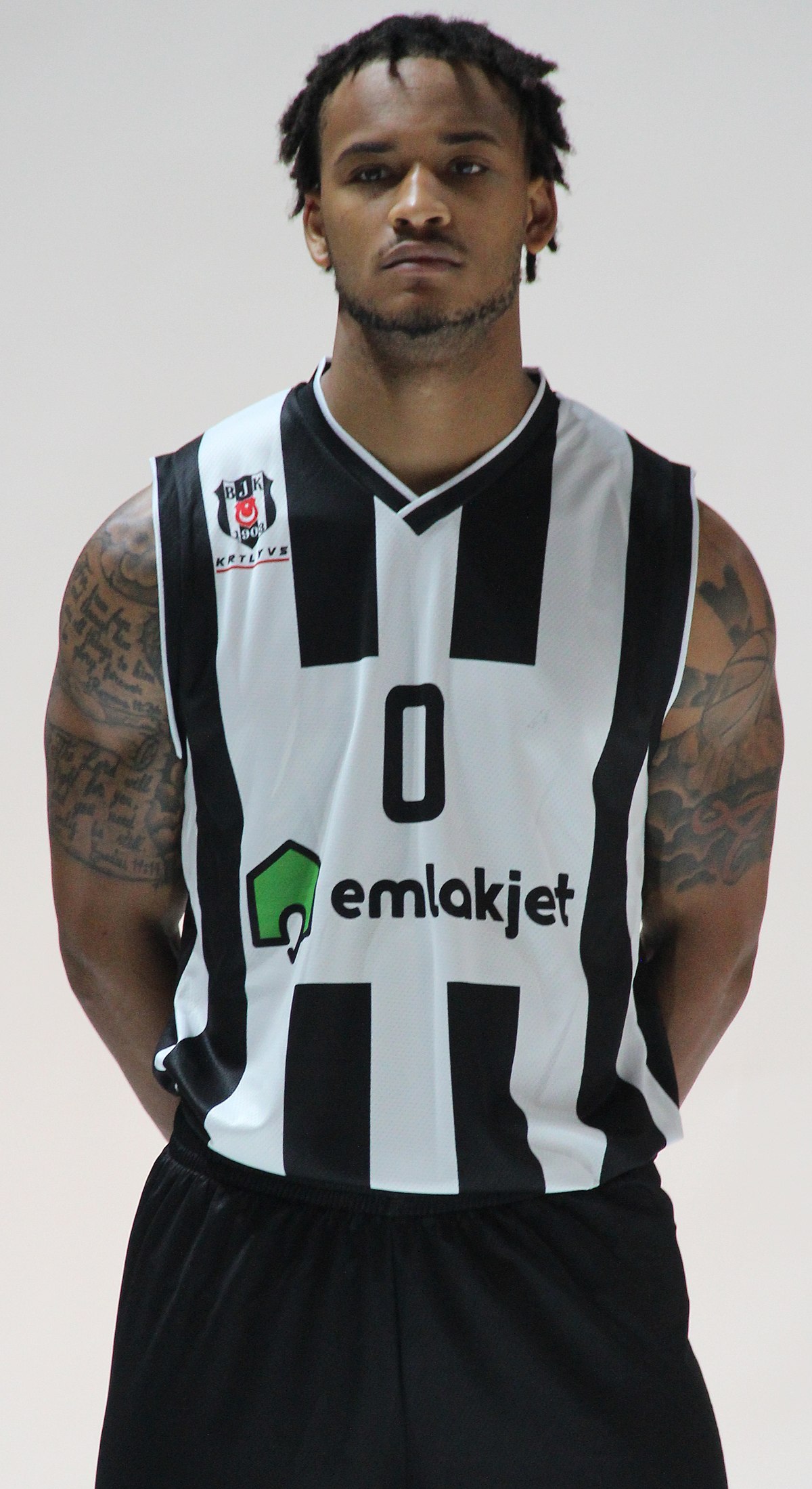 Josh Adams (basketball) - Wikipedia