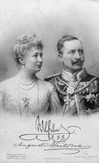 Bundesarchiv Bild 146-1976-116-35, Kaiserin Auguste Victoria, Kaiser Wilhelm II..jpg