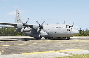 C-130E 156-a OH ĉe Porto-Riko 2004.jpg