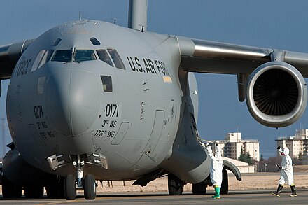 33 c 17. Самолет c-17 Globemaster III. C-17 Globemaster III ВВС США. Boeing c-17 Globemaster. Boeing c-17 Globemaster III военно-транспортные самолёты.