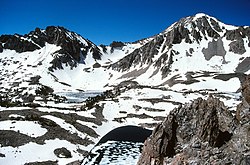 قله کالکینز ، قله های سفید ابر ID.jpg