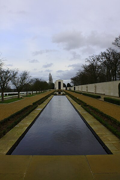 File:CambridgeAmericanCemetary09.JPG