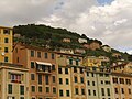 Italiano: Camogli, particolare sui palazzi della passeggiata.