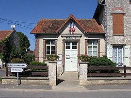 Das Rathaus in Châteaubleau