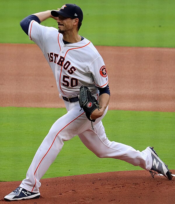 Morton pitching with the Astros in 2018