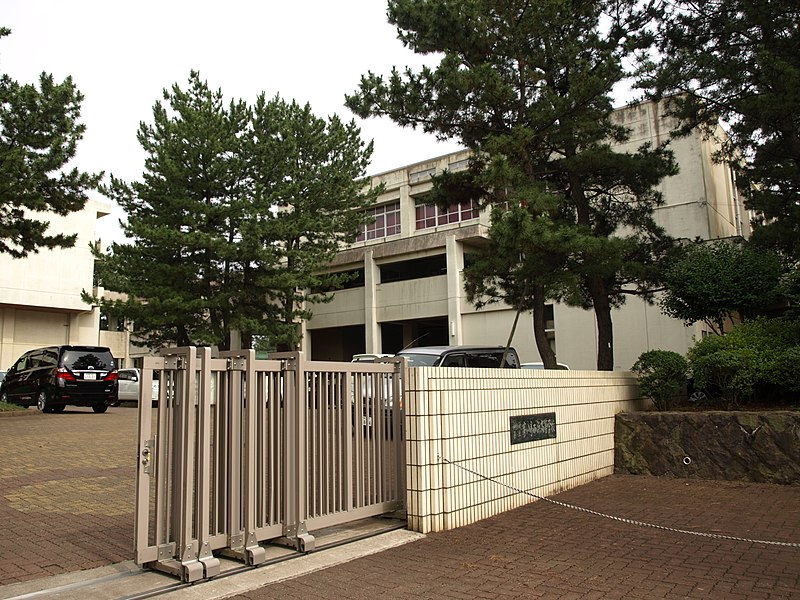 File:Chigasaki nishihama highschool.jpg