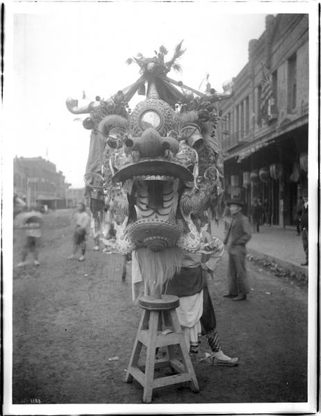 File:Chinese dragon head close-up, Los Angeles, ca.1900 (CHS-1155).jpg