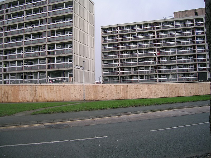 File:Civic flats ready for demolition - January 2007 - panoramio.jpg